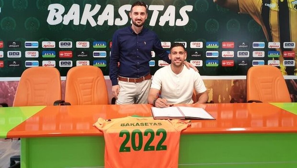 Μπακασέτας: «Μιλούσα κάθε μέρα με τον Τζαβέλλα» (video+photos)