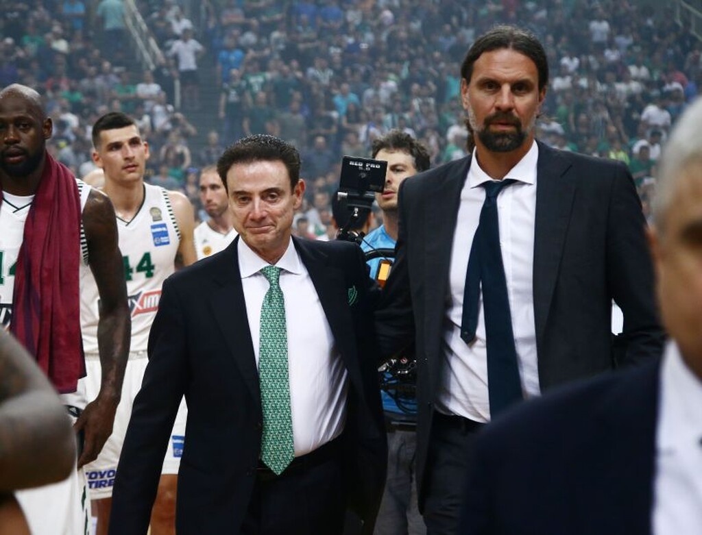 Όλα τα βίντεο από το γλέντι του νταμπλούχου Παναθηναϊκού (videos+photos)