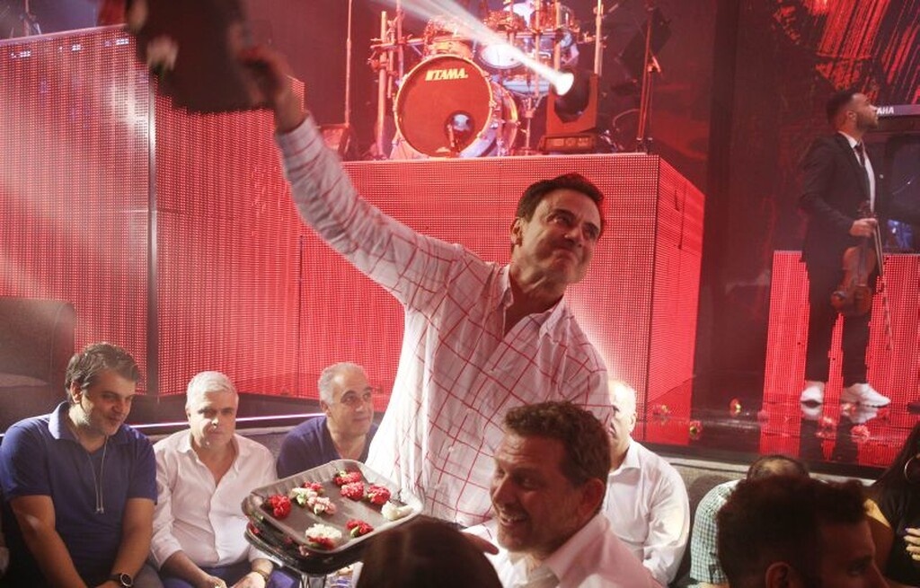 Όλα τα βίντεο από το γλέντι του νταμπλούχου Παναθηναϊκού (videos+photos)
