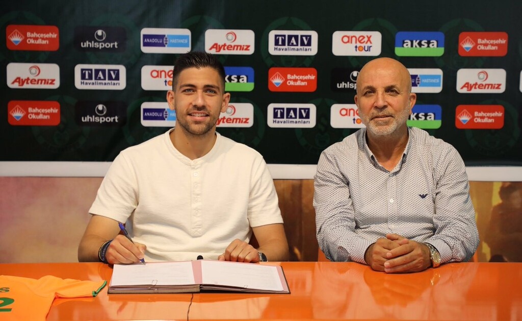 Μπακασέτας: «Μιλούσα κάθε μέρα με τον Τζαβέλλα» (video+photos)