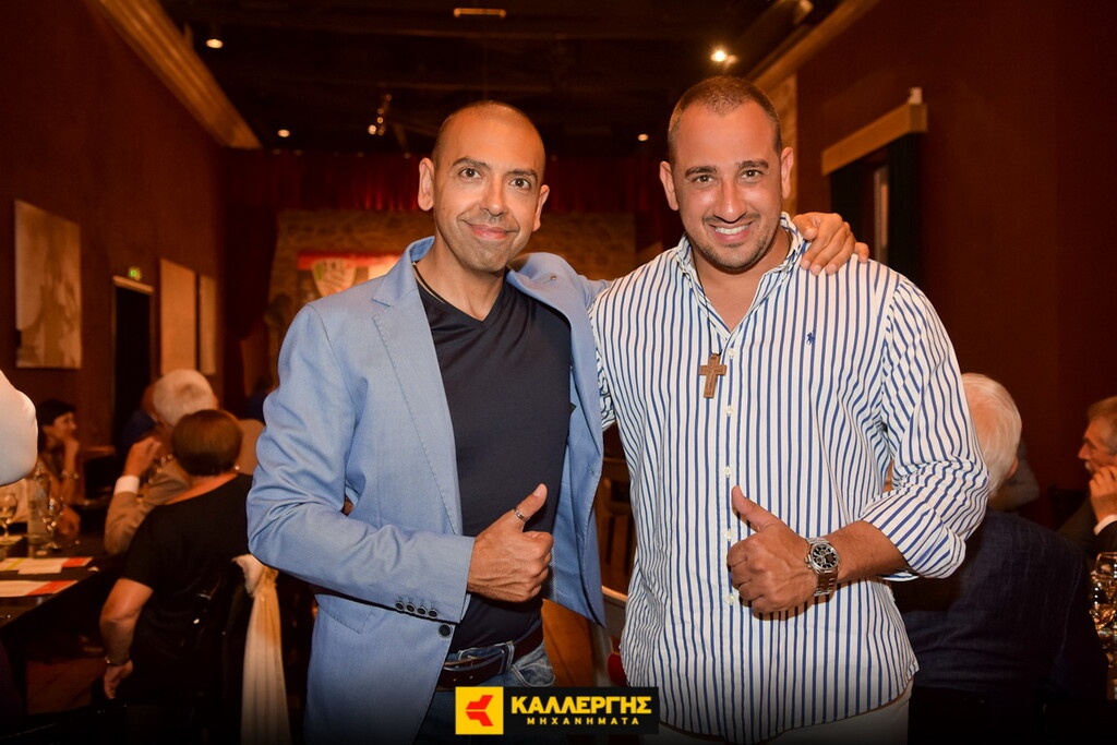 «Κοκκίνησε» η Πάτρα από τις πανέμορφες Ferrari (photos)