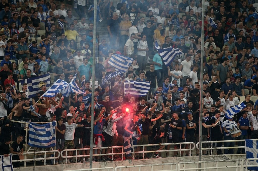 Στο στόχαστρο της UEFA η Ελλάδα για το ματς με την Ιταλία (photos)