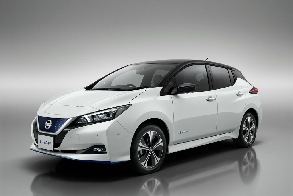 Το Nissan LEAF, τώρα διαθέσιμο σε νέες εκδόσεις, σε όλη την Ευρώπη