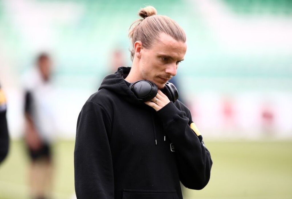 Ο... τυχερός σύζυγος της κυρίας, είναι ο αριστερός μπακ της ΑΕΚ, Νίκλας Χουλτ.