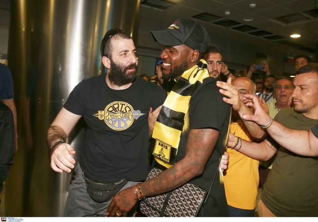 Πανικός για Ιντέγε: Ήρθε για τον Άρη και αποθεώθηκε!