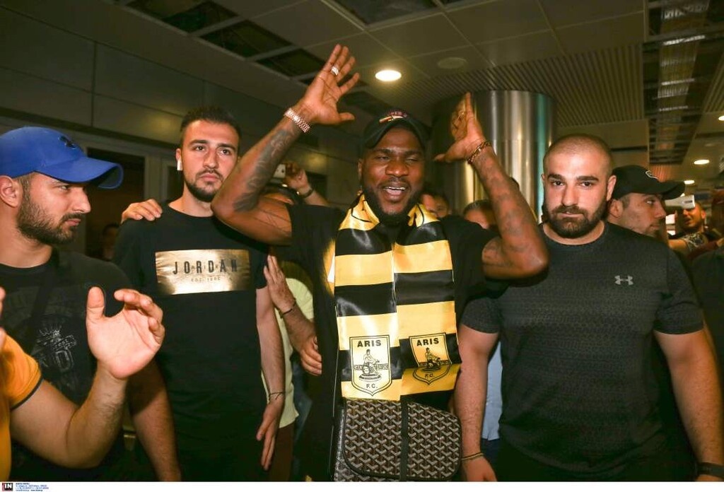 Πανικός για Ιντέγε: Ήρθε για τον Άρη και αποθεώθηκε!