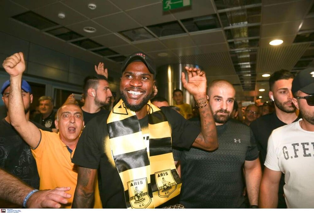 Πανικός για Ιντέγε: Ήρθε για τον Άρη και αποθεώθηκε!