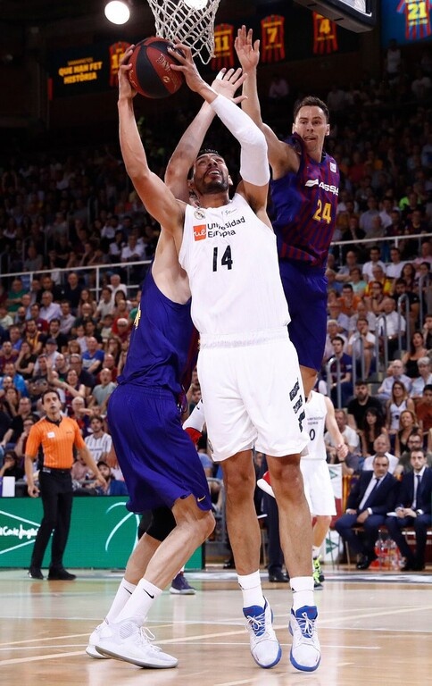 Ξανά στην κορυφή η Ρεάλ Μαδρίτης (videos+photos)