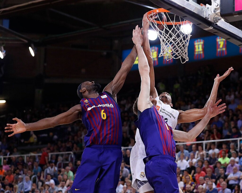 Ξανά στην κορυφή η Ρεάλ Μαδρίτης (videos+photos)