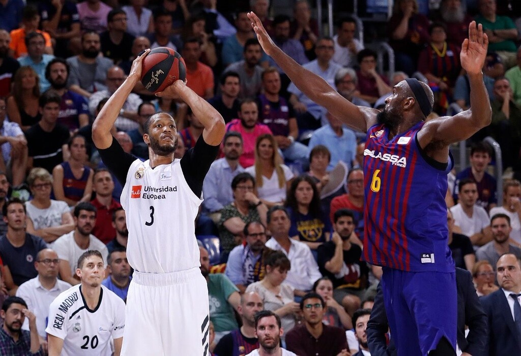 Ξανά στην κορυφή η Ρεάλ Μαδρίτης (videos+photos)