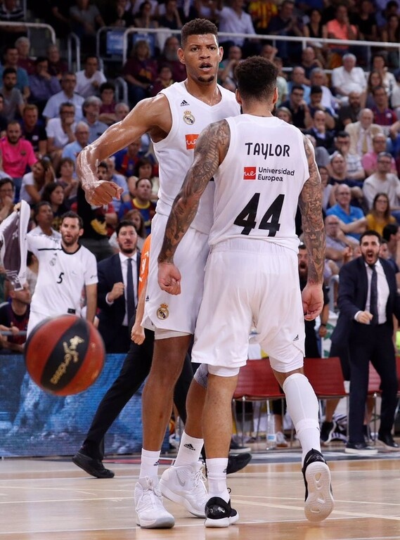 Ξανά στην κορυφή η Ρεάλ Μαδρίτης (videos+photos)