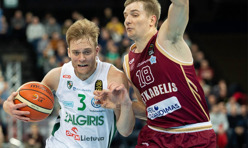 Πήρε Ουόλτερς η Μακάμπι! (photos+video)