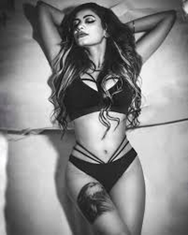 Το απαγορευμένο βίντεο της καυτής Κέλερ που έριξε «άκυρο» στον Ουάρντα!