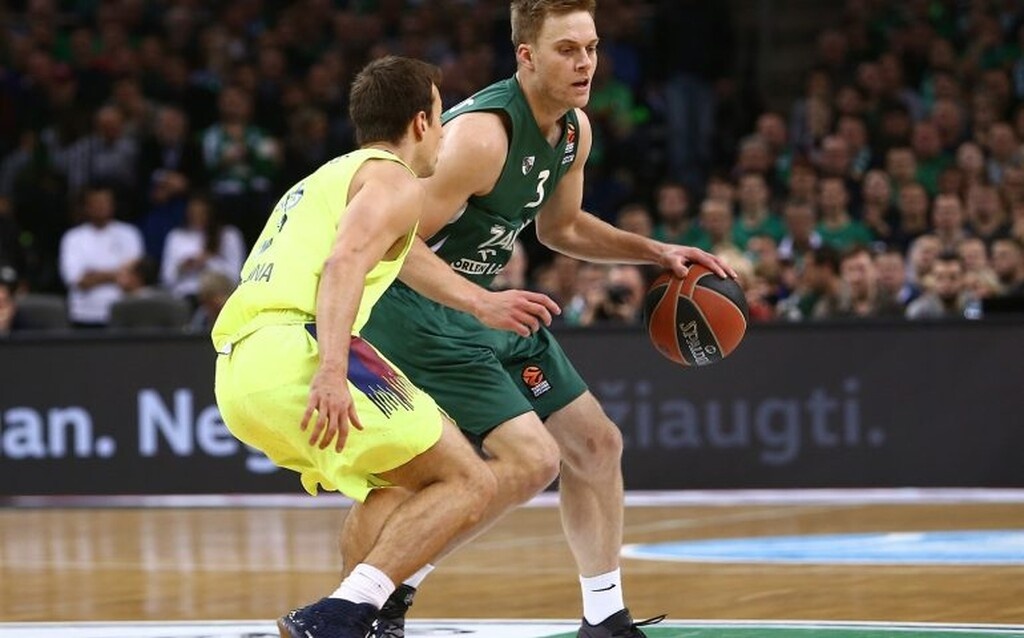 Πήρε Ουόλτερς η Μακάμπι! (photos+video)