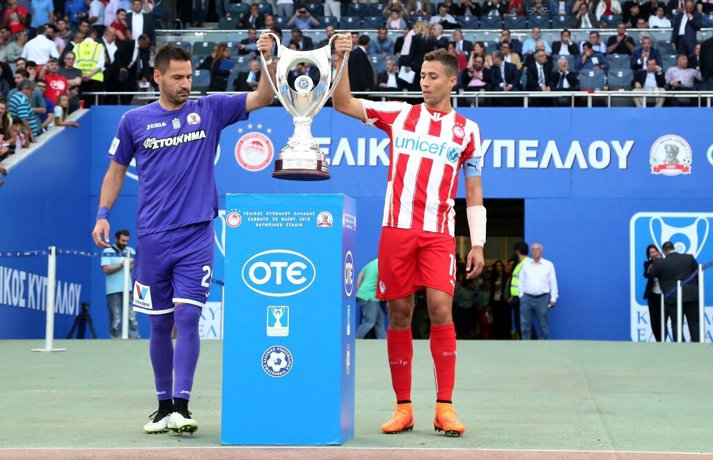 «Κρεμά» τα παπούτσια του ο Φλίσκας (photos+video)