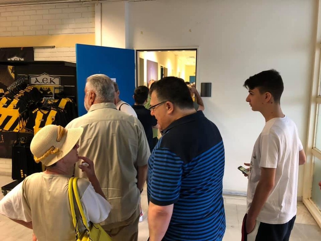 ΑΕΚ: Ουρά για ανανέωση των διαρκείας (photos)