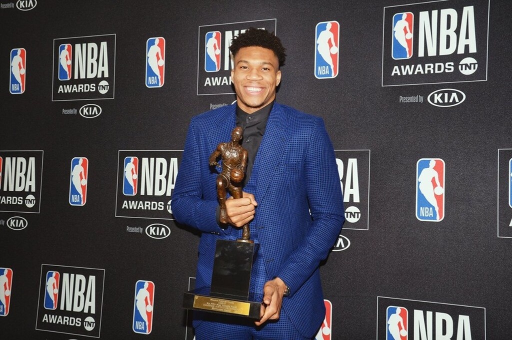 NBA: Ο Γιάννης Αντετοκούνμπο MVP! (photos)