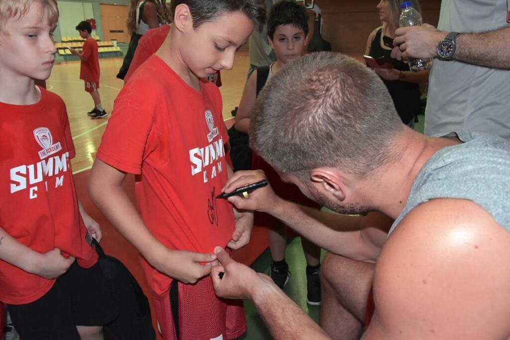 Ολυμπιακός: Με Μπόγρη το Summer Camp των «ερυθρόλευκων» (photos)