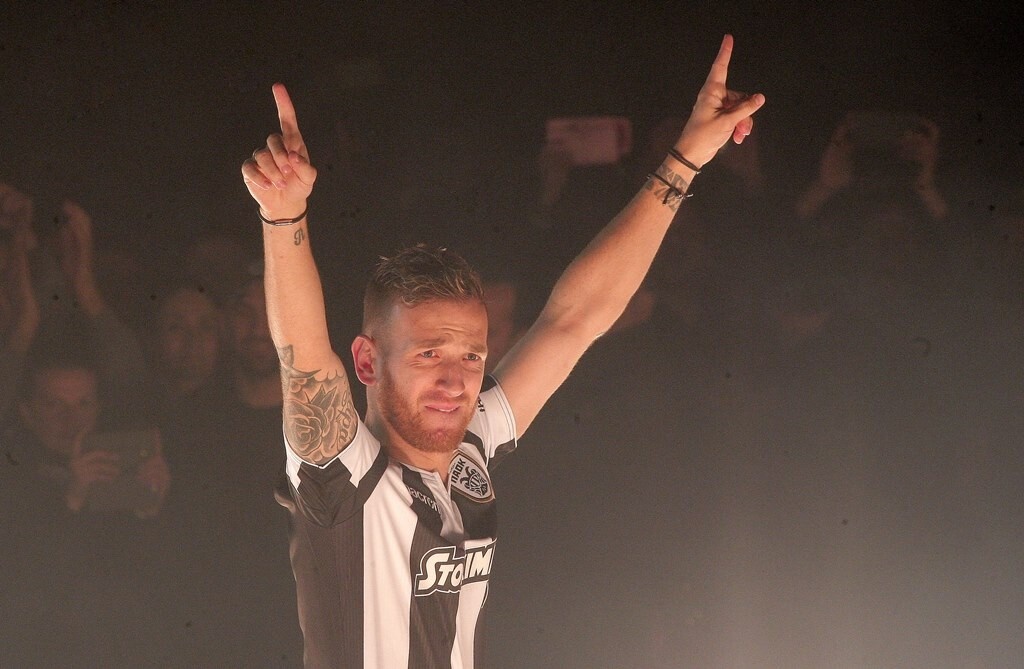 Ο ΠΑΟΚ δεν είναι αρνητικός στο να παραχωρήσει τον έμπειρο μέσο, εάν ικανοποιηθεί οικονομικά