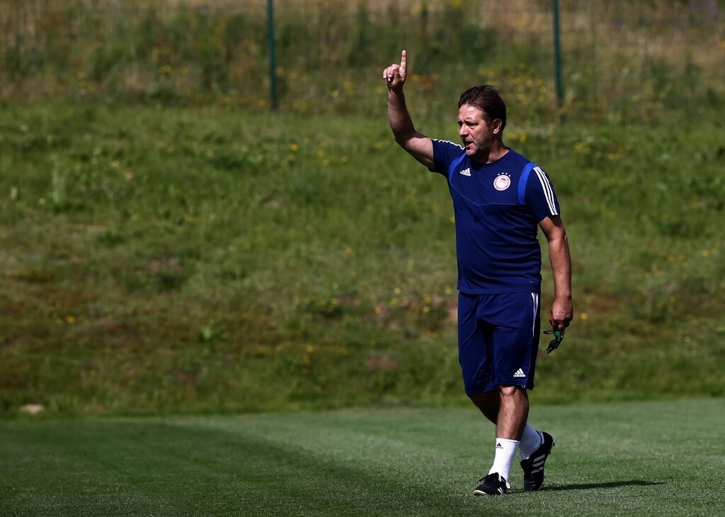 Ο Μαρτίνς θέλει ακόμα δύο λύσεις για την άμυνα και ο Ολυμπιακός βρίσκεται σε επαφές για δύο νεαρούς στόπερ