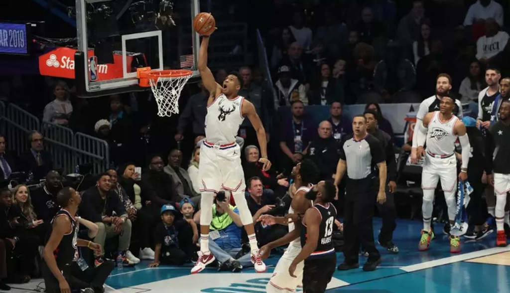 NBA: Το απόλυτο βίντεο του Γιάννη Αντετοκούνμπο!