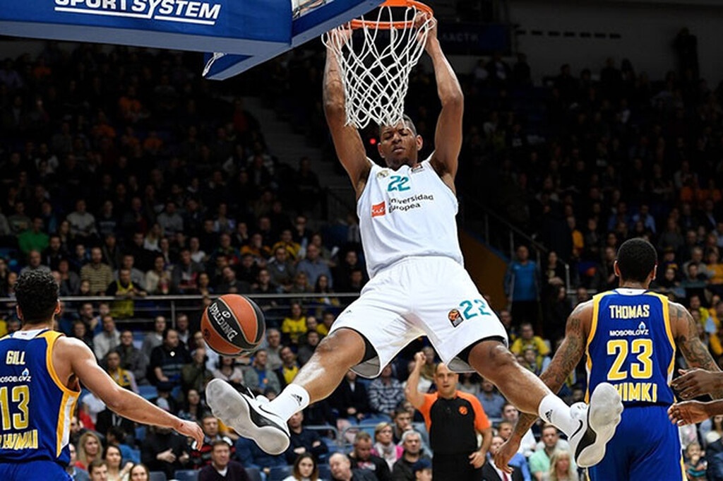 Ανανέωσε με Ρεάλ ο Ταβάρες