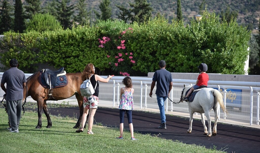 Τα παιδιά διασκέδασαν με τη ψυχή τους στο Markopoulo Park