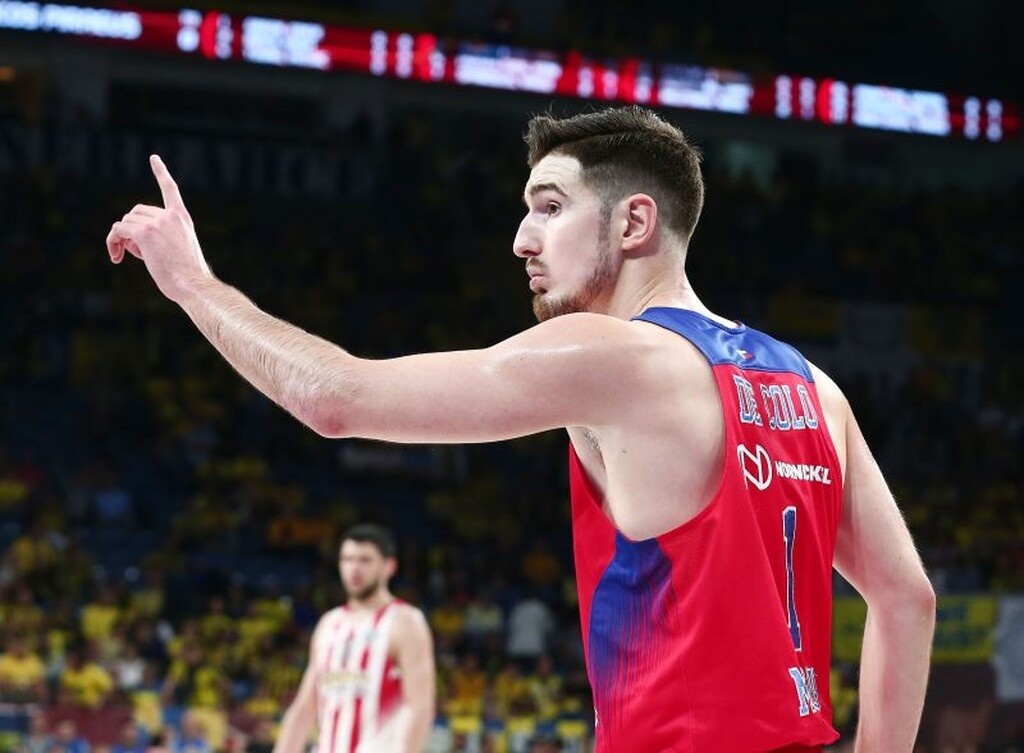 ...καταφέρουν να κλείσουν τον Νάντο Ντε Κολό με τον οποίο συζητούν. Ο Γάλλος έχει προτεραιότητα το ΝΒΑ, όμως, αν δεν βρει κάτι καλό μπορεί να καταλήξει στην Πόλη.