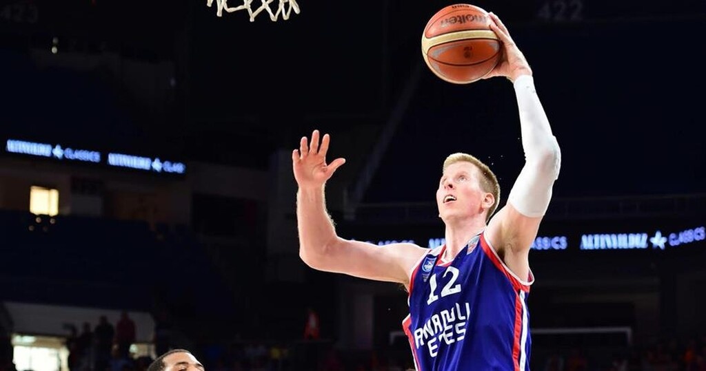 Στη Βαλένθια ο Μότουμ