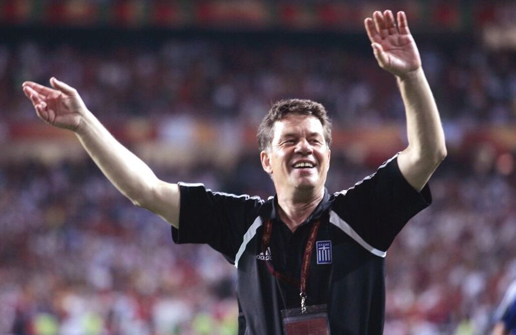 Ο Ότο Ρεχάγκελ! Ο «Ρεχακλής» που οδήγησε την Ελλάδα στην κορυφή της Ευρώπης, το 2004.