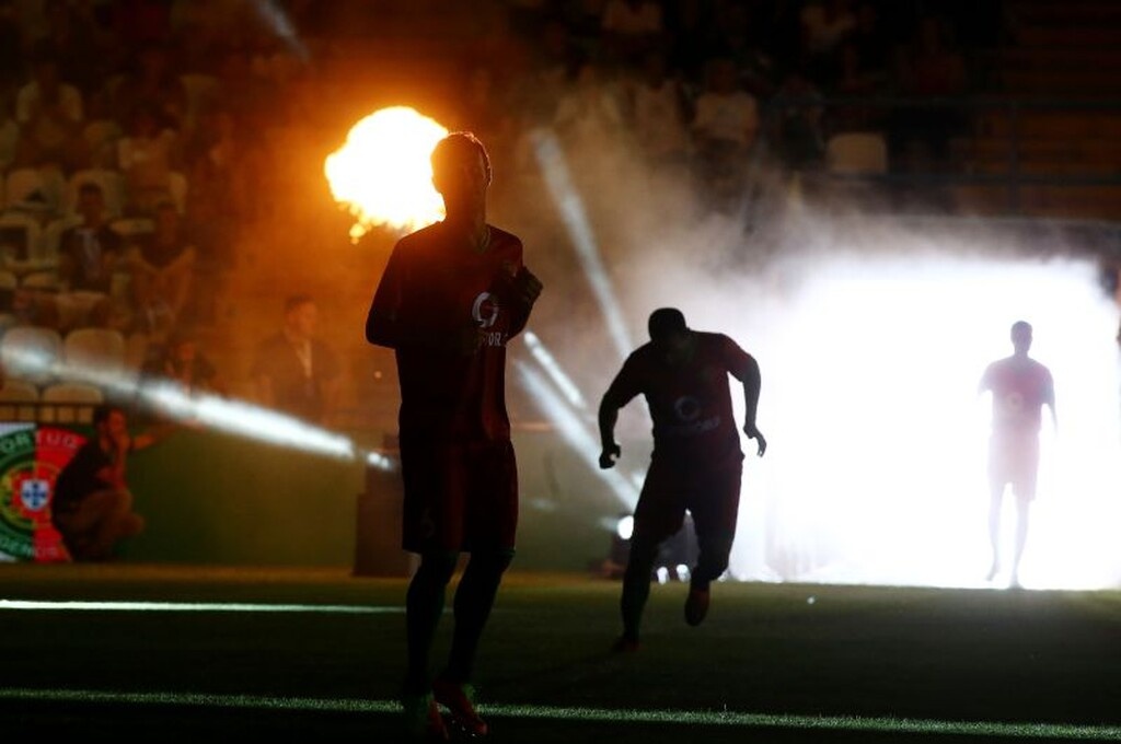 Legends 2004-Portugal 2004: Τρομερή ατμόσφαιρα και… γκολ Κατσουράνη! (video+photos)