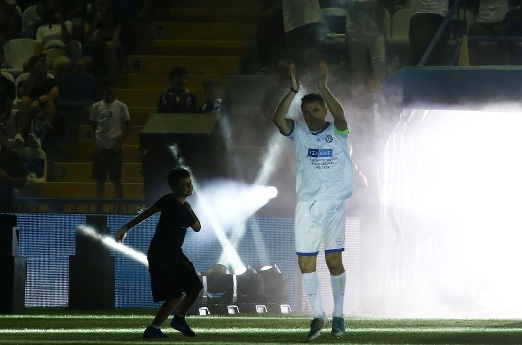 Legends 2004-Portugal 2004: Τρομερή ατμόσφαιρα και… γκολ Κατσουράνη! (video+photos)