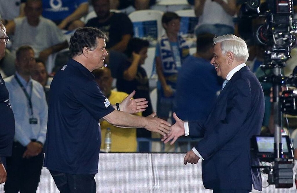 Legends 2004-Portugal 2004: Τρομερή ατμόσφαιρα και… γκολ Κατσουράνη! (video+photos)