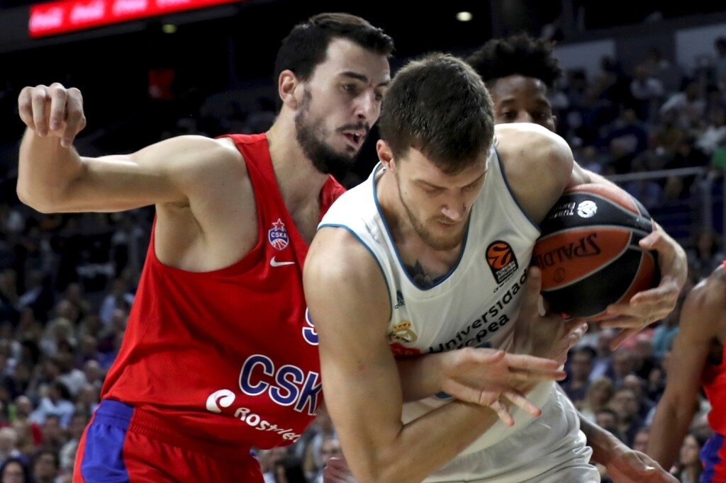 «Ερυθρόλευκος» και πάλι ο Κούζμιτς (photos,videos)