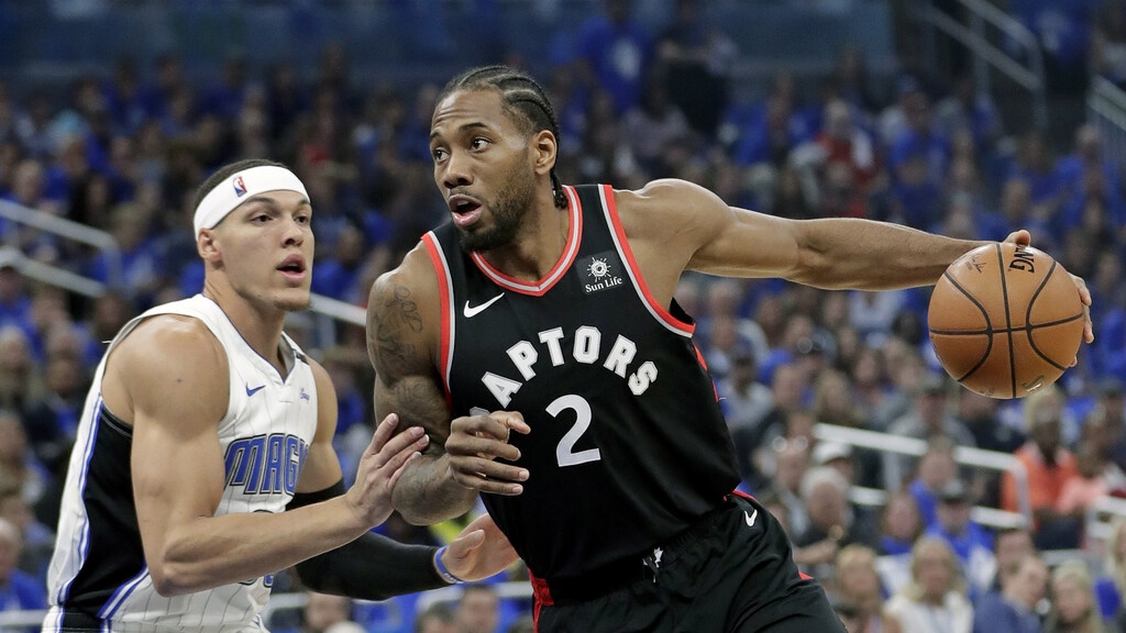 Ασύλληπτη βόμβα: Λέοναρντ και Τζορτζ στους Κλίπερς! (photos,videos)