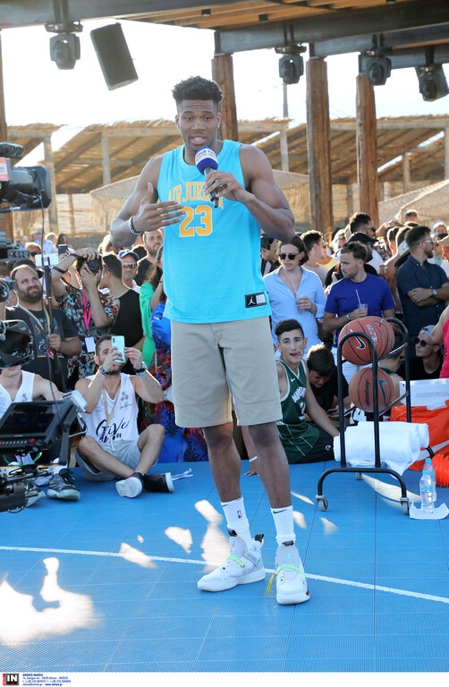 Ξεσήκωσε και την Μύκονο ο MVP Γιάννης Αντετοκούνμπο (photos)