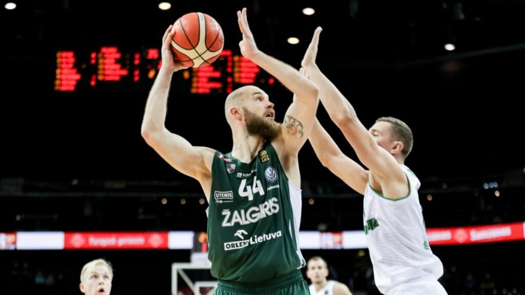 Κρεμάει τα παπούτσια του ο Καβαλιάουσκας (video+photos)