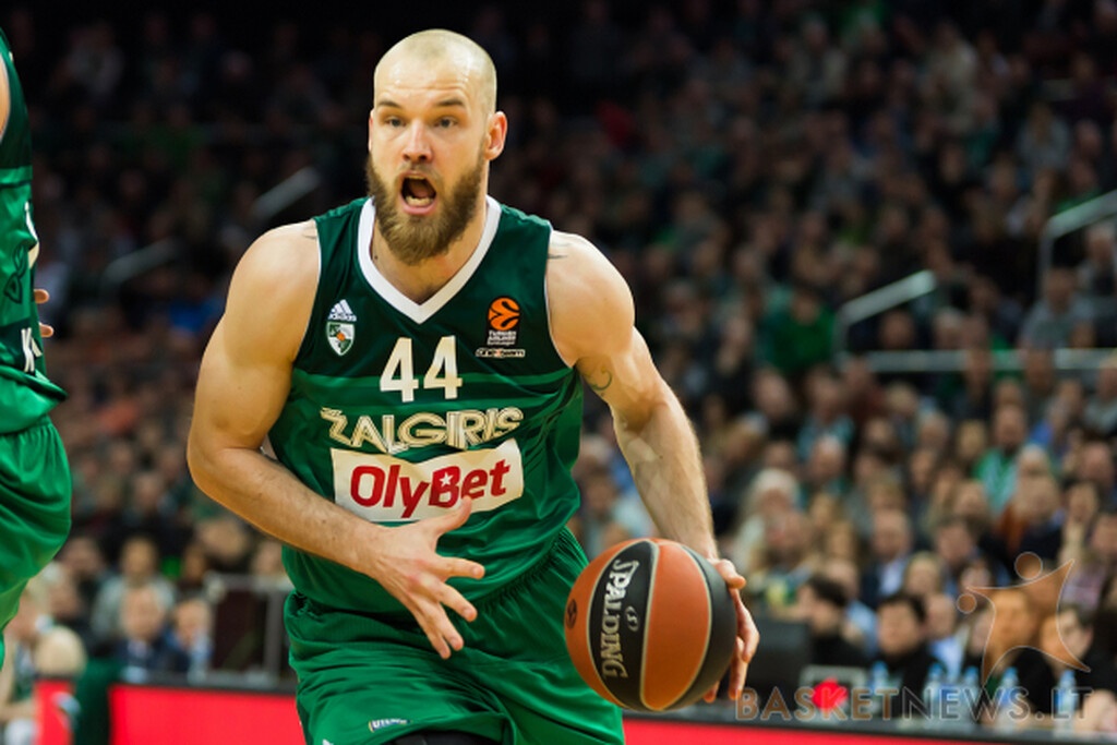 Κρεμάει τα παπούτσια του ο Καβαλιάουσκας (video+photos)