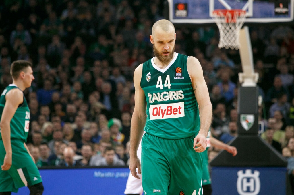 Κρεμάει τα παπούτσια του ο Καβαλιάουσκας (video+photos)