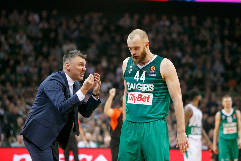 Κρεμάει τα παπούτσια του ο Καβαλιάουσκας (video+photos)