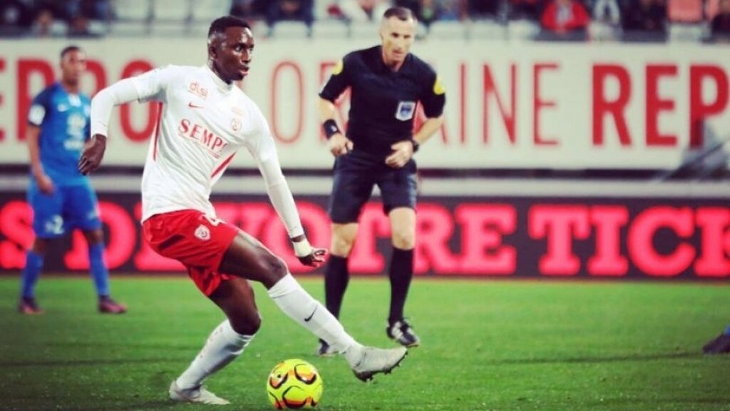 Αστέρας Τρίπολης: Φέρνει Σενεγαλέζο στόπερ