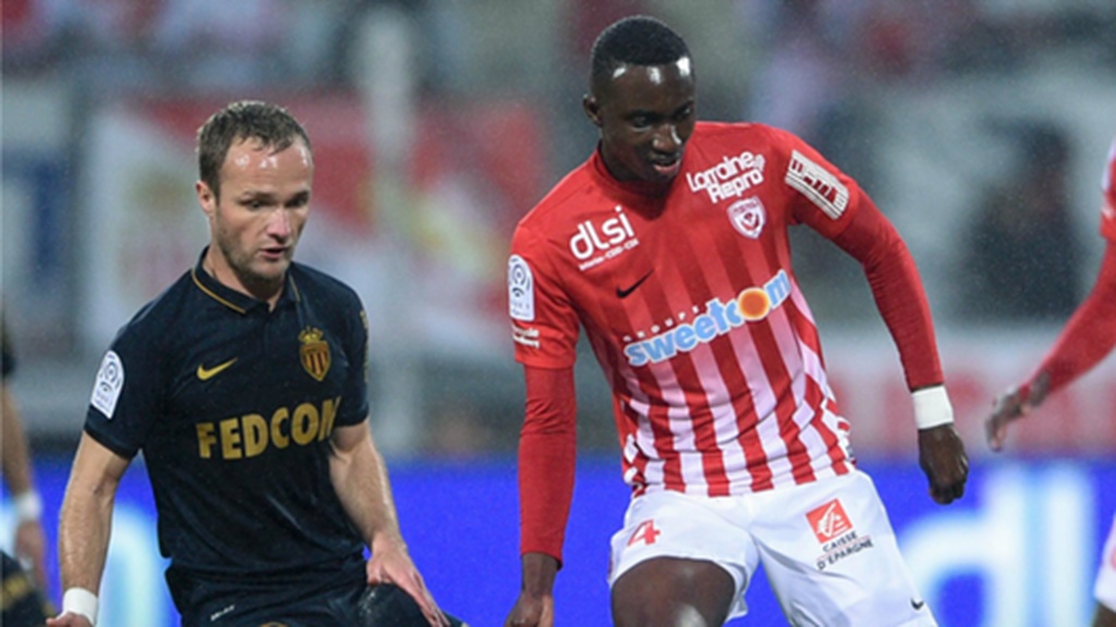 Αστέρας Τρίπολης: Φέρνει Σενεγαλέζο στόπερ