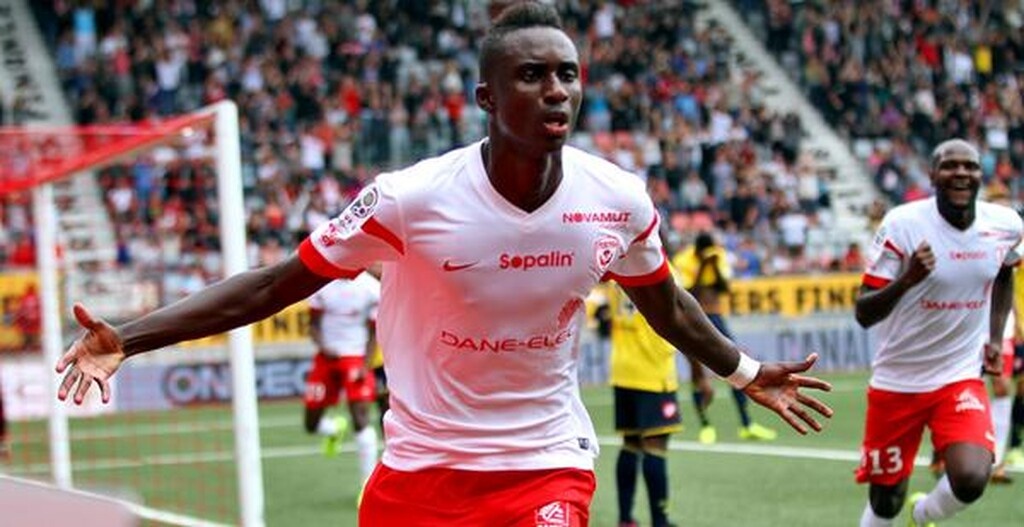 Αστέρας Τρίπολης: Φέρνει Σενεγαλέζο στόπερ