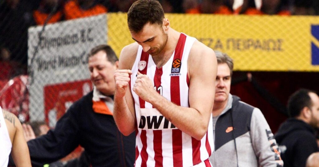 Πρόταση της ΤΣΣΚΑ σε Μιλουτίνοφ!