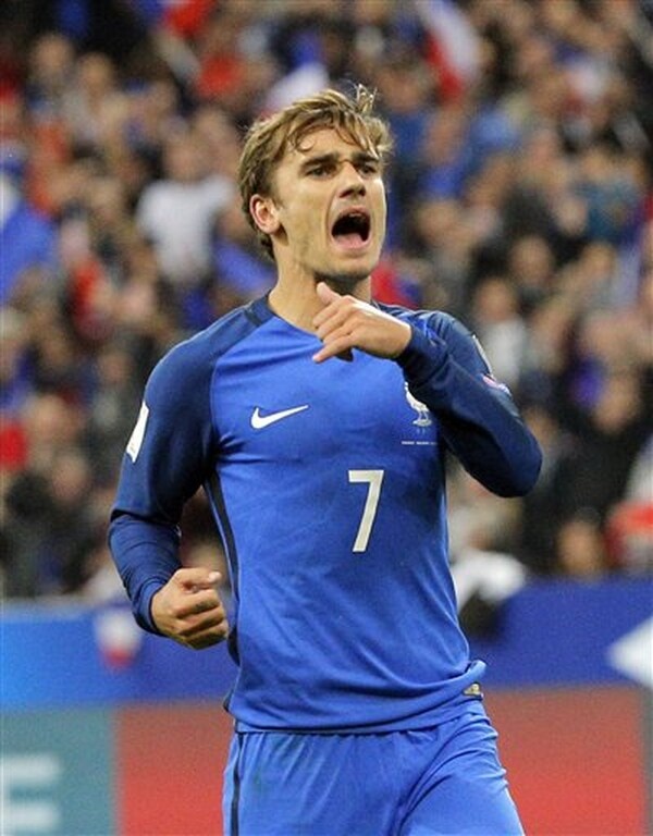 Ειδικότερα, η Μπαρτσελόνα  αποφάσισε η παρουσίασή του Αντουάν Γκριζμάν να μην πραγματοποιηθεί με τον γνωστό συνήθη τρόπο σε ανοικτό γήπεδο παρουσία οπαδών.