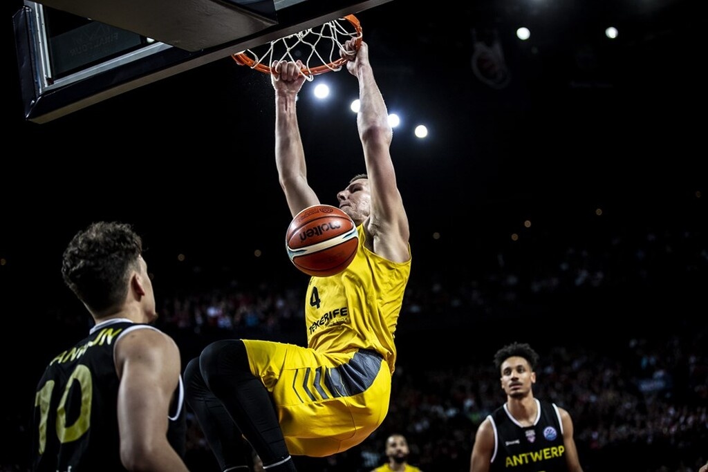 Στην Ζενίτ ο Άιβερσον (photos,video)