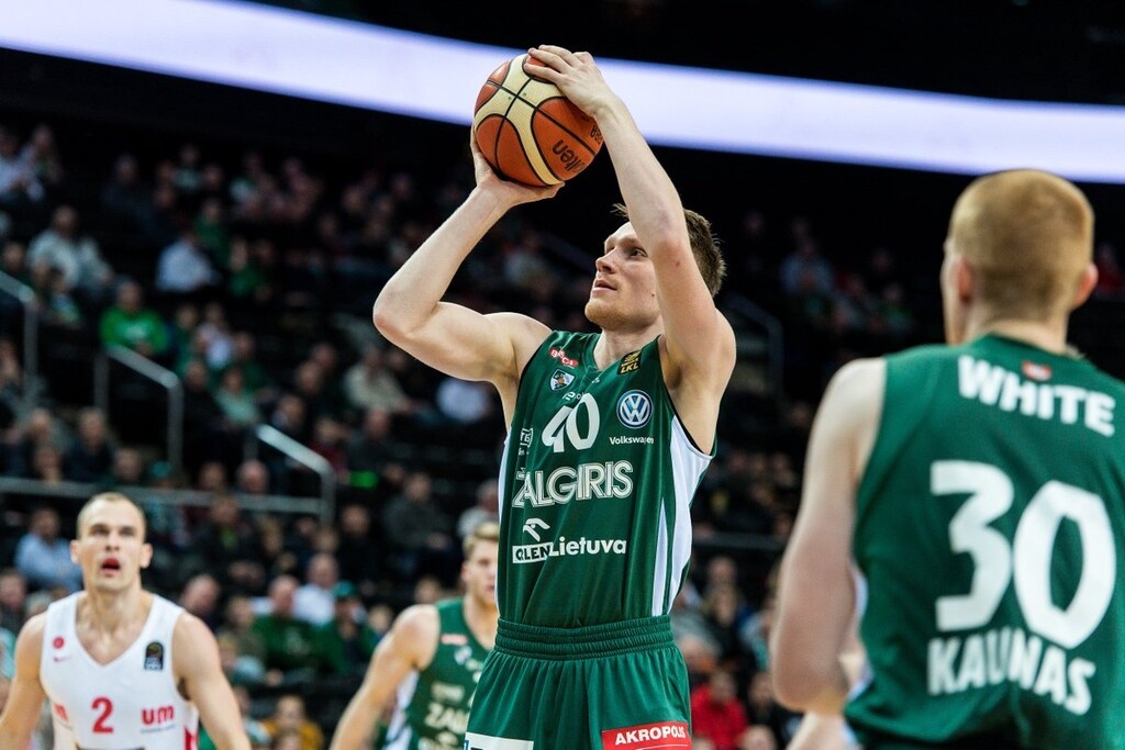 Παραμένει στην Ζαλγκίρις ο Γκριγκόνις (photos,video)