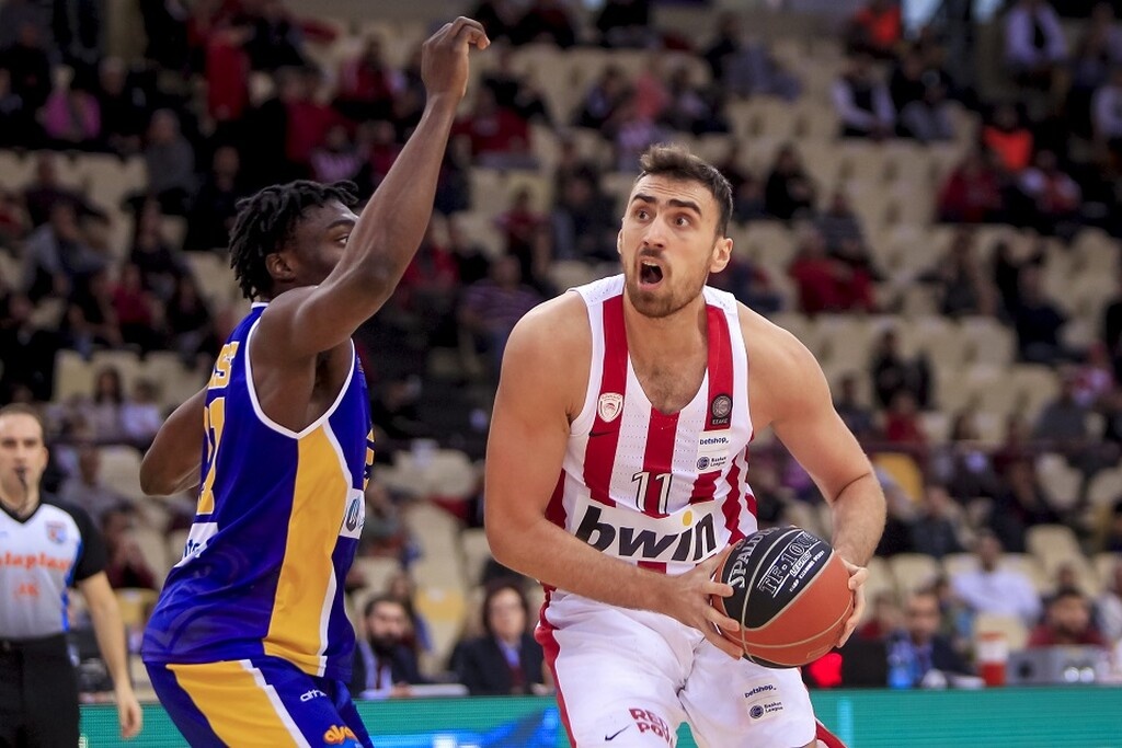 Πρόταση της ΤΣΣΚΑ σε Μιλουτίνοφ!