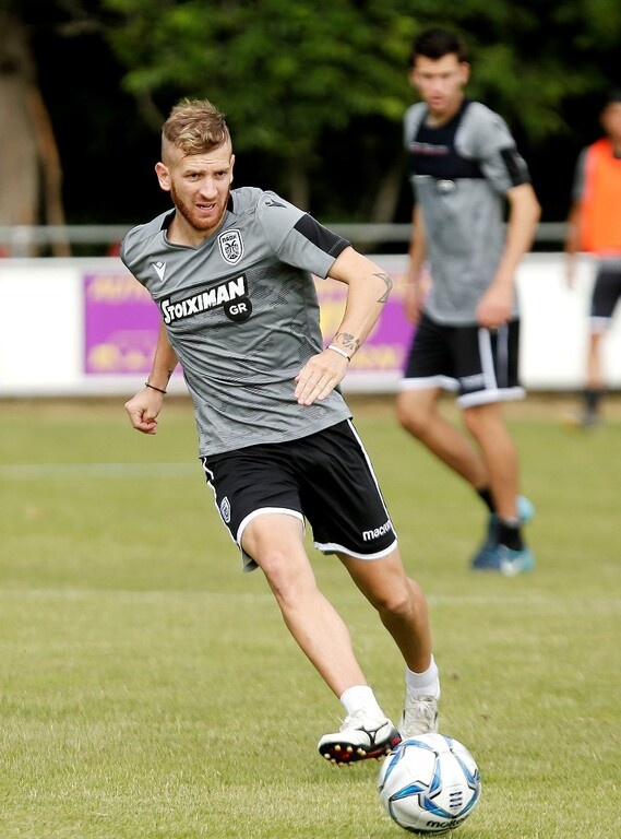 Ενδιαφέρον για την απόκτησή του υπάρχει τόσο από τη Σαπεκοένσε, όσο και από την Καραμπάγκ