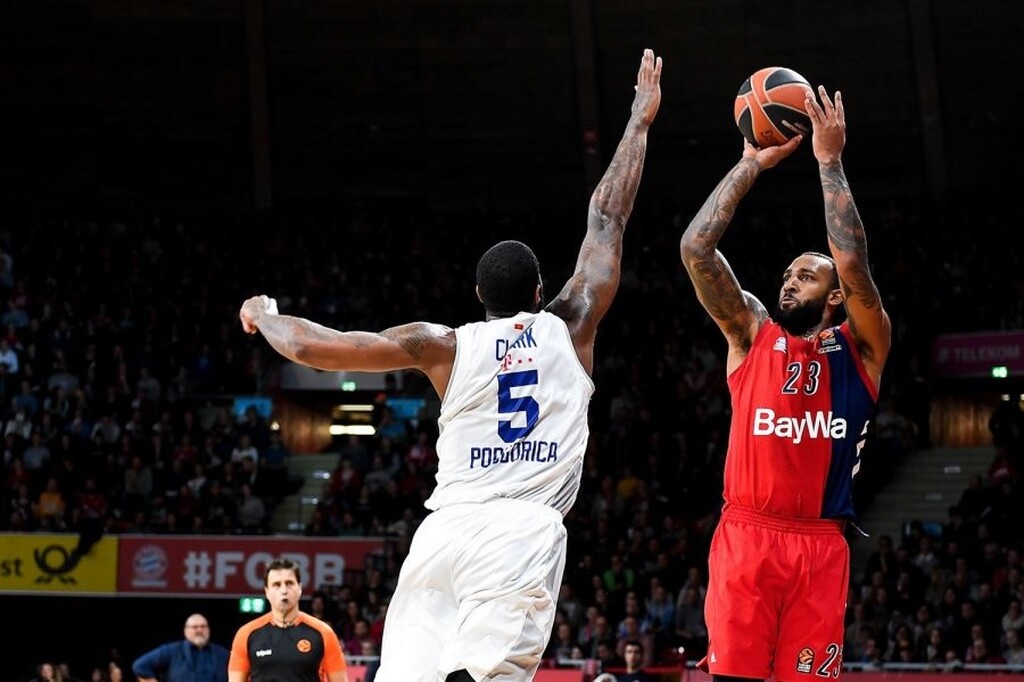 «Βόμβα» Ντέρικ Γουίλιαμς η Φενέρ! (photos+video)